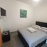 Mini *