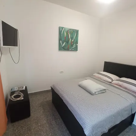 Mini *